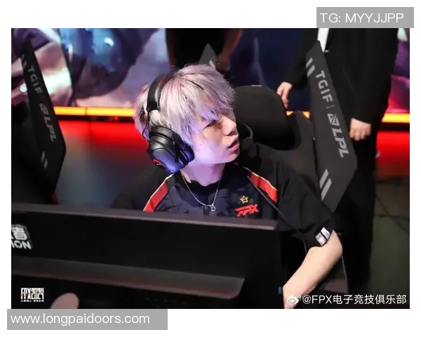 FPX的成长之路:从新秀到世界大师赛的辉煌蜕变故事